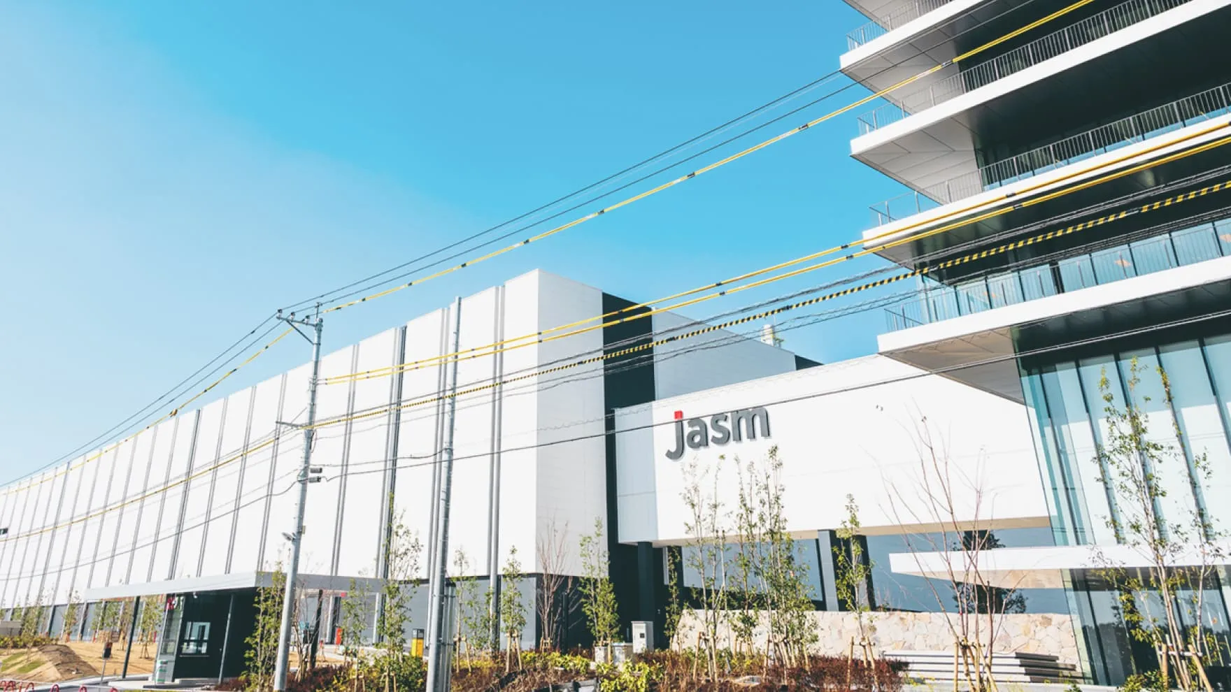 Image of the exterior of the JASM factory